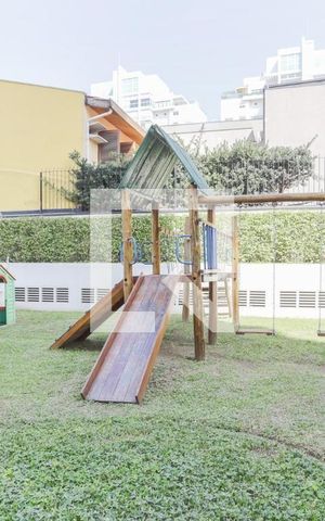 Apartamento à venda com 196m², 6 quartos e 3 vagas Apartamento à venda com 196m², 6 quartos e 3 vagasPlayground