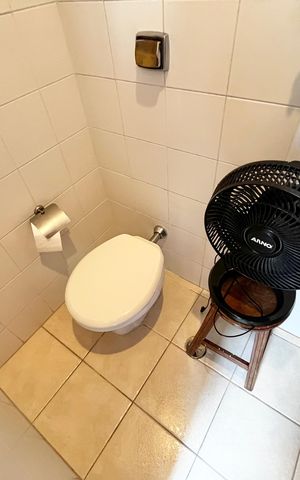 Apartamento à venda com 119m², 3 quartos e 3 vagas Apartamento à venda com 119m², 3 quartos e 3 vagasBanheiro de serviço
