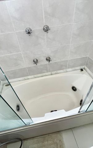 Apartamento à venda com 119m², 3 quartos e 3 vagas Apartamento à venda com 119m², 3 quartos e 3 vagasBanheiro da Suíte 3