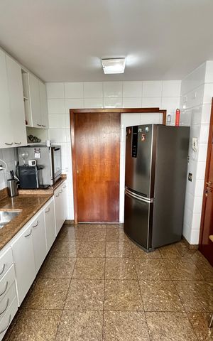 Apartamento à venda com 119m², 3 quartos e 3 vagas Apartamento à venda com 119m², 3 quartos e 3 vagasCozinha