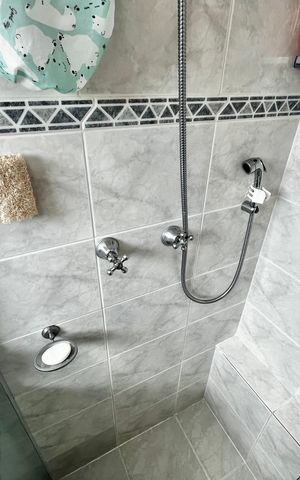 Apartamento à venda com 119m², 3 quartos e 3 vagas Apartamento à venda com 119m², 3 quartos e 3 vagasBanheiro da Suíte 1