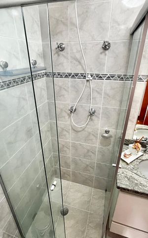 Apartamento à venda com 119m², 3 quartos e 3 vagas Apartamento à venda com 119m², 3 quartos e 3 vagasBanheiro
