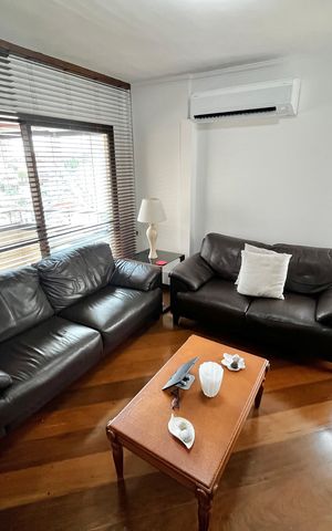 Apartamento à venda com 119m², 3 quartos e 3 vagas Apartamento à venda com 119m², 3 quartos e 3 vagasSala