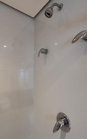 Apartamento para alugar com 45m², 1 quarto e 1 vaga Apartamento para alugar com 45m², 1 quarto e 1 vagaBanheiro da Suíte