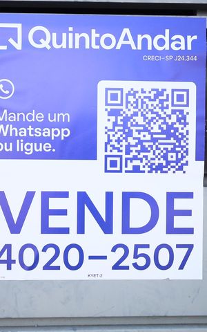 Casa à venda com 151m², 4 quartos e 2 vagasPlaca