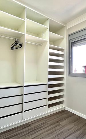 Apartamento à venda com 65m², 2 quartos e 1 vaga Apartamento à venda com 65m², 2 quartos e 1 vagaCloset da Suíte