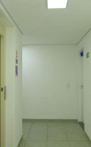 Apartamento para alugar com 38m², 2 quartos e 1 vagaÁrea comum - Saguão do andar
