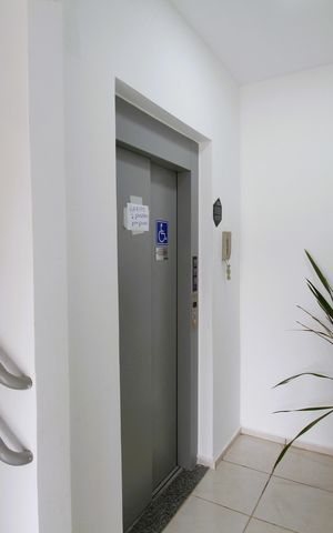 Apartamento à venda com 68m², 3 quartos e 2 vagasEntrada