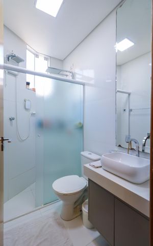 Apartamento à venda com 184m², 2 quartos e 2 vagasBanheiro da Suite