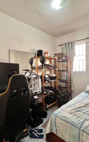 Casa à venda com 200m², 6 quartos e 4 vagas Casa à venda com 200m², 6 quartos e 4 vagasQuarto 1