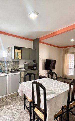 Casa à venda com 200m², 6 quartos e 4 vagas Casa à venda com 200m², 6 quartos e 4 vagasSala/Cozinha
