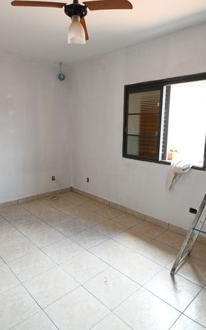 Casa à venda com 325m², 6 quartos e 3 vagasQuarto 2 - Casa 2