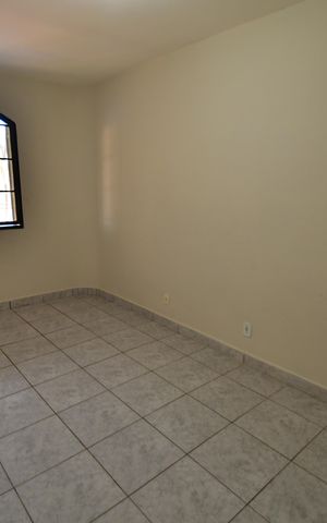 Casa à venda com 325m², 6 quartos e 3 vagasQuarto 2