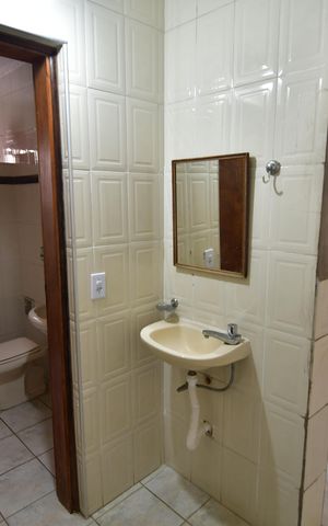 Casa à venda com 325m², 6 quartos e 3 vagasBanheiro Social 2