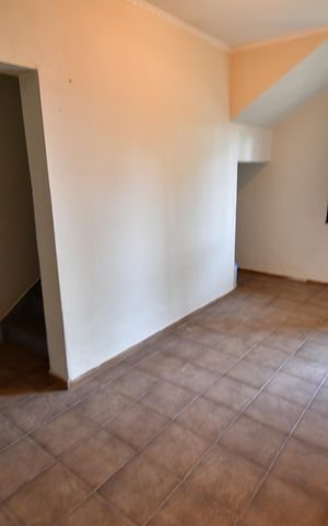Casa à venda com 325m², 6 quartos e 3 vagasSala