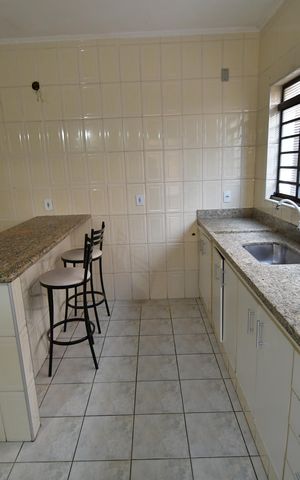 Casa à venda com 325m², 6 quartos e 3 vagasCozinha