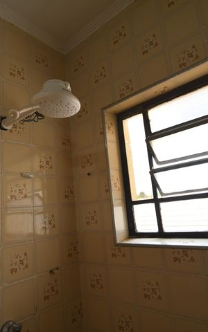 Casa à venda com 325m², 6 quartos e 3 vagasBanheiro 2 - Casa 2