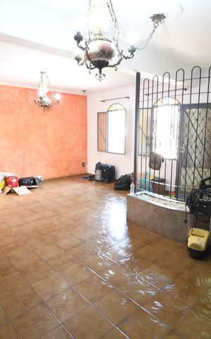 Casa à venda com 325m², 6 quartos e 3 vagasSala - Casa 2