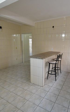 Casa à venda com 325m², 6 quartos e 3 vagasCozinha