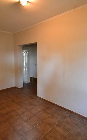 Casa à venda com 325m², 6 quartos e 3 vagasSala