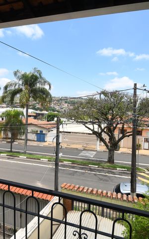 Casa à venda com 325m², 6 quartos e 3 vagasQuarto 3 Vista - Casa 2 