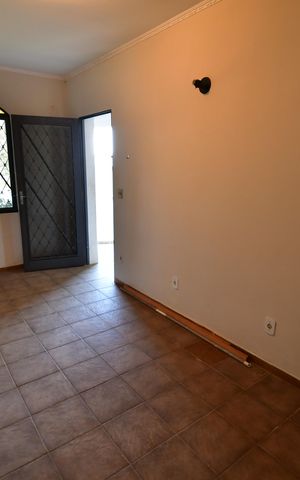 Casa à venda com 325m², 6 quartos e 3 vagasSala