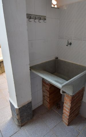 Casa à venda com 325m², 6 quartos e 3 vagasÁrea de Serviço