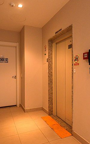 Apartamento à venda com 65m², 3 quartos e 1 vagaÁrea comum