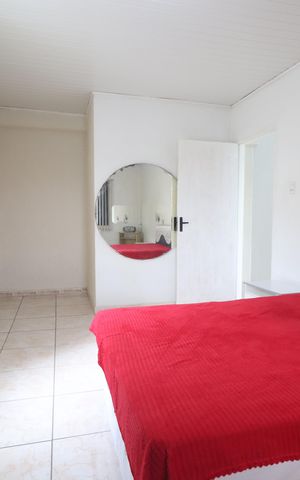 Casa à venda com 204m², 3 quartos e 2 vagasQuarto 02 casa 01