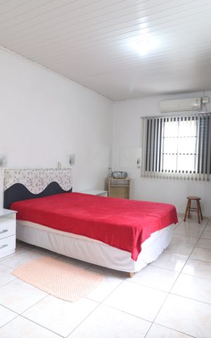 Casa à venda com 204m², 3 quartos e 2 vagasQuarto 02 casa 01