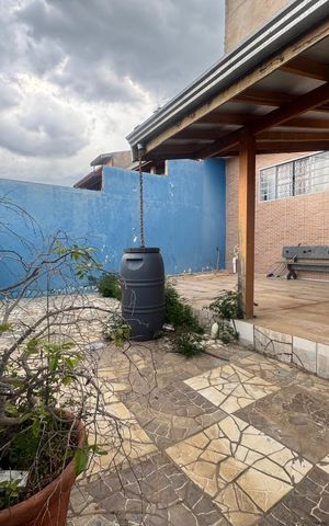 Casa à venda com 400m², 6 quartos e 4 vagas Casa à venda com 400m², 6 quartos e 4 vagasEdícula