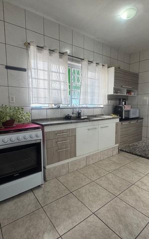 Casa à venda com 400m², 6 quartos e 4 vagas Casa à venda com 400m², 6 quartos e 4 vagasEdícula