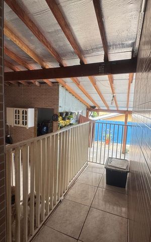 Casa à venda com 400m², 6 quartos e 4 vagas Casa à venda com 400m², 6 quartos e 4 vagasEdícula