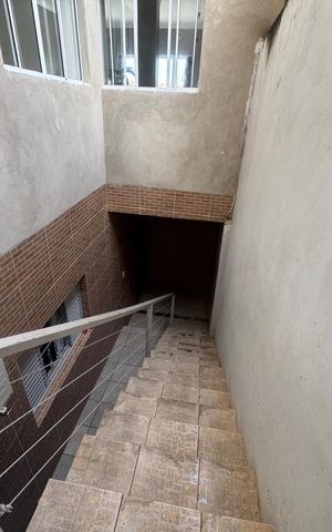 Casa à venda com 400m², 6 quartos e 4 vagas Casa à venda com 400m², 6 quartos e 4 vagasEdícula