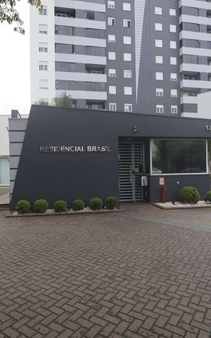 Apartamento para alugar com 53m², 2 quartos e 2 vagasFachada e portaria