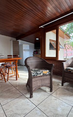 Casa à venda com 110m², 2 quartos e 4 vagas Casa à venda com 110m², 2 quartos e 4 vagasSala de Jantar