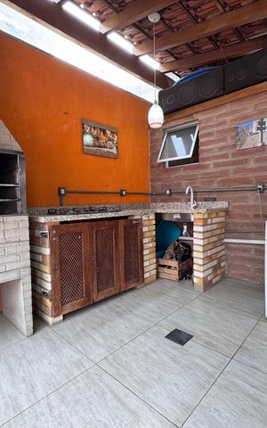 Casa à venda com 110m², 2 quartos e 4 vagas Casa à venda com 110m², 2 quartos e 4 vagasÁrea Externa