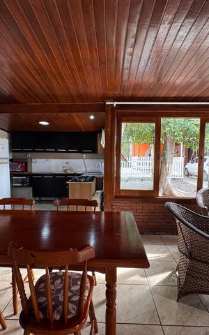 Casa à venda com 110m², 2 quartos e 4 vagas Casa à venda com 110m², 2 quartos e 4 vagasSala de Jantar