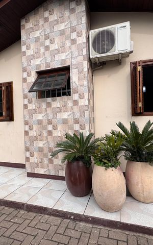 Casa à venda com 110m², 2 quartos e 4 vagas Casa à venda com 110m², 2 quartos e 4 vagasÁrea Externa