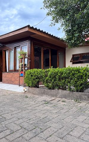 Casa à venda com 110m², 2 quartos e 4 vagas Casa à venda com 110m², 2 quartos e 4 vagasÁrea Externa