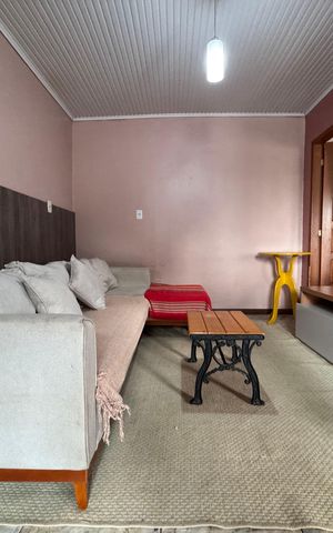 Casa à venda com 110m², 2 quartos e 4 vagas Casa à venda com 110m², 2 quartos e 4 vagasSala