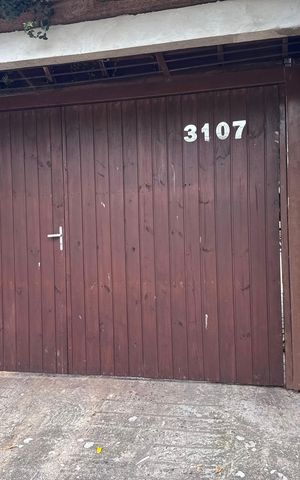 Casa à venda com 110m², 2 quartos e 4 vagas Casa à venda com 110m², 2 quartos e 4 vagasPlaca