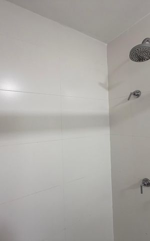 Studio para alugar com 24m², 1 quarto e sem vaga Studio para alugar com 24m², 1 quarto e sem vagaBanheiro