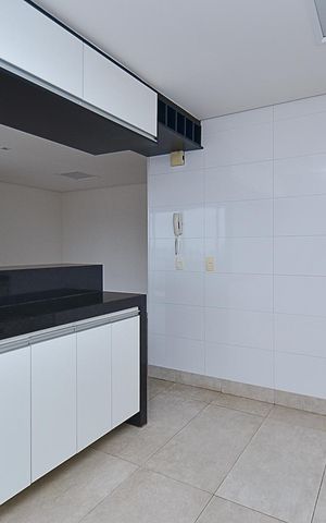 Apartamento à venda com 90m², 3 quartos e 3 vagas Apartamento à venda com 90m², 3 quartos e 3 vagasCozinha