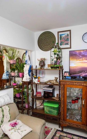 Casa à venda com 206m², 2 quartos e 2 vagasSala