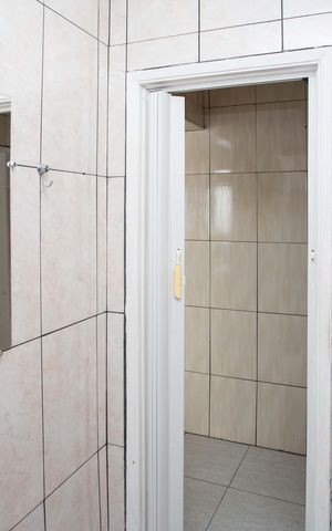Casa à venda com 206m², 2 quartos e 2 vagasBanheiro Casa 2