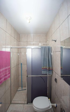 Casa à venda com 206m², 2 quartos e 2 vagasBanheiro Casa 2
