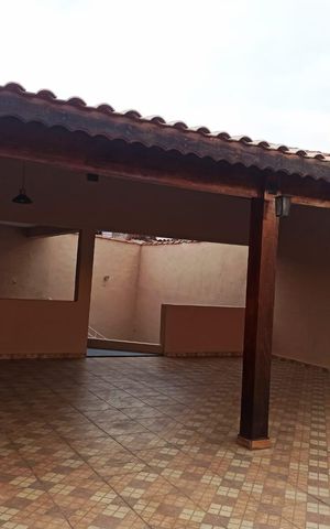 Casa à venda com 147m², 2 quartos e 3 vagas