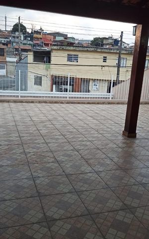 Casa à venda com 147m², 2 quartos e 3 vagas