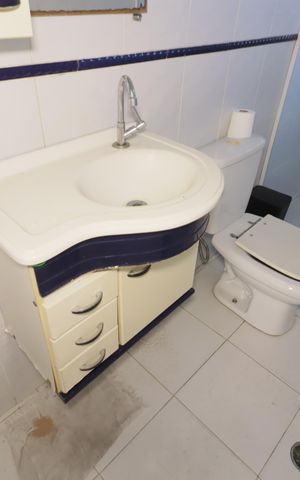Casa à venda com 251m², 7 quartos e 4 vagasBanheiro 2